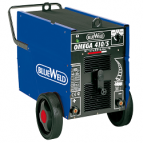 <p> Сварочные аппараты серии Omega — это надежные итальянские выпрямители от производителя Blueweld. Отличительная особенность данной линейки выпрямителей — минимальное количество брызг во время проведения сварочных работ. Легкость управления и плавность регулировки сварочного тока осуществляется за счет использования удобной ручки на панели управления аппарата.<br />
<br />
Максимальный сварочный ток аппарата Omega 410/S — 350 Ампер. Это позволяет применять для сварочных работ электроды диаметром до 6 мм. В стандартную комплектацию выпрямителей Omega принадлежности для сварки не входят. При необходимости дополнительные аксессуары можно приобрести отдельно.</p>
<p> Сварочный аппарат снят с производства!</p>