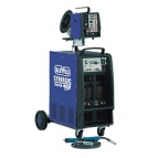 <p>Трехфазный передвижной сварочный полуавтомат BlueWeld SUPER SYNERGIC 400 Pulse с воздушным охлаждением для непрерывной сварки самозащитной порошковой проволокой (без газа), непрерывной и импульсной сварки типа PULSED MIG-MAG, а также TIG и MMA сварки. </p>
<ul>
<li>Комплектуется блоком подачи проволоки с 4-роликовым подающим механизмом. </li>
<li>Рекомендован к промышленному применению. Возможно использование с широким диапазоном материалов, таких как сталь, нержавеющая сталь и алюминий. Поставляется с принадлежностями для сварки типа MIG-MAG. </li>
<li>Микропроцессорное управление. </li>
<li>38 заданных программ сварки, память на 27 индивидуальных программ сварки. </li>
<li>Регулировка времени подачи газа после выключения тока, спада сварочного тока, начальной скорости подачи проволоки, продолжительности плавления проволоки.</li>
<li>Выбор между 2-, 4-тактным режимами работы или режимом сварки точками в зависимости от свариваемого материала. </li>
<li>Термозащита, защита от перегрузок тока, повышенного и пониженного напряжения, отсутствия фазы автоматический. </li>
<li>Тест-контроль всех функций при запуске. </li>
<li>Максимальный вес, устанавливаемой бабины с проволокой - 15 кг.</li>
</ul>
<p><a href="http://www.weld-russia.ru/blueweld-manual/Super_Synergic_400_pulse_815462.pdf">Скачать паспорт и инструкцию по эксплуатации к аппарату Blueweld SUPER SYNERGIC 400 Pulse</a> </p>
<p>Данная модель снята с производства. Более новая и ближайшая по характеристикам модель - <a href="http://www.weld-russia.ru/catalog/blueweld/poluavtomaticheskaya-svarka-mig-mag/invertory-mma/209-blueweld-mixpulse-425-kod-815888.html">Mixpulse 425</a>.</p>