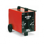 <p> Сварочные аппараты Telwin Artica — это линейка трансформаторов переменного тока для ручной электродуговой сварки методом ММА. Отличительной особенностью трансформаторов Telwin Artica является возможность использования как напряжения 220В, так и напряжения 380В. Высокоэффективное воздушное охлаждение и наличие термозащиты гарантируют надежную и стабильную работу трансформатора.<br />
<br />
Telwin Artica 220 — самый миниатюрный и легкий трансформатор из всей линейки аппаратов Telwin Artica. Несмотря на относительно небольшие габариты и мощность сварочный ток может достигать значения 200 Ампер. Это позволяет использовать различные типы электродов диаметром от 2 до 4 мм. Предлагаемый сварочный трансформатор не имеет в комплекте принадлежностей для сварки.</p>