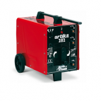 <p> Сварочные аппараты Telwin Artica — это линейка трансформаторов переменного тока для ручной электродуговой сварки методом ММА. Отличительной особенностью трансформаторов Telwin Artica является возможность использования как напряжения 220В, так и напряжения 380В. Высокоэффективное воздушное охлаждение и наличие термозащиты гарантируют надежную и стабильную работу трансформатора.<br />
<br />
Telwin Artica 282 — это один из самых компактных и легких аппаратов из всей линейки итальянского производителя Telwin. Максимальный сварочный ток — 250 Ампер. Это позволяет использовать различные типы электродов диаметром до 6 мм. Предлагаемый сварочный трансформатор не имеет в комплекте принадлежностей для сварки.</p>