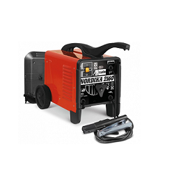 <p> Сварочный трансформатор Telwin Nordika 2160 является самым доступным аппаратом для ручной электродуговой сварки (ММА) из всех моделей итальянского производителя Telwin. Плавное изменение значения сварочного тока возможно благодаря удобной ручке на панели управления аппарата. Эффективное воздушное охлаждение и встроенная система термозащиты гарантируют надежную работу и длительный срок службы трансформатора Telwin Nordika 2160.</p>