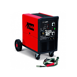 <p> Telwin Mastermig 400 — итальянский полуавтомат для сварочных работ различными методами: сварка проволокой в среде защитного газа, сварка порошковой проволокой, а также Mig пайки. Аппарат Telwin Mastermig 400 можно использовать с различными материалами, такими как сталь, нержавеющая сталь, алюминий и т.д. Значение сварочного тока может достигать до 400 Ампер, что позволяет использовать проволоку диаметром 1.6 миллиметра.<br />
<br />
Отличительные особенности данного полуавтомата:<br />
— Наличие в комплектации принадлежностей для сварки<br />
— Выносной 4-х роликовый механизм для подачи проволоки<br />
— Возможность сварки точками с регулировкой времени сварки<br />
— Регулировка напряжения сварочной дуги<br />
— Возможность применения шланг-пакета длиной 10 метров</p>